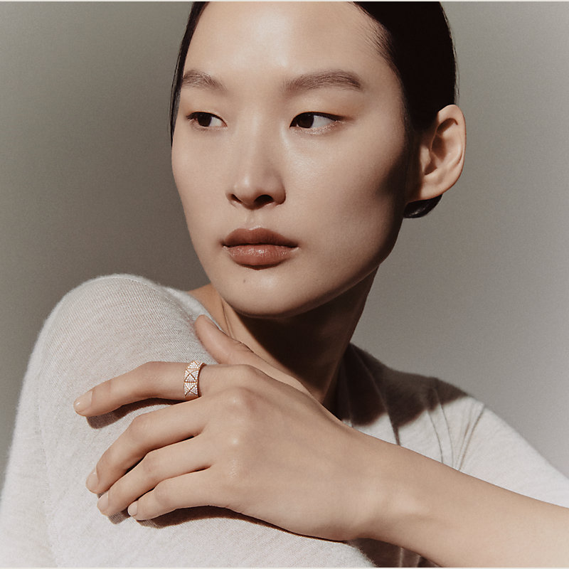 【オシャレ】HERMES Bague Hermes Clou d'H, petit modele Hermès Clou d'H ring, small model | Hermès USA